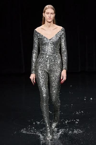 Look 93